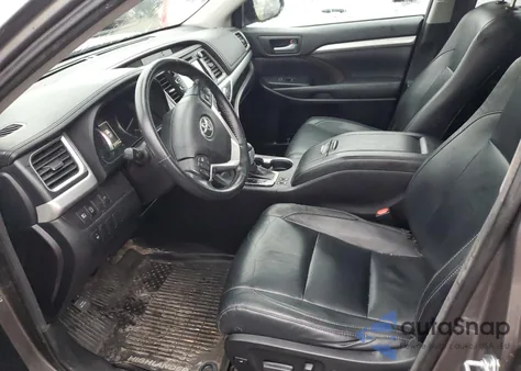 2018 Toyota Highlander Se из США, поврежденный, VIN 5TDJZRFH2JS487812